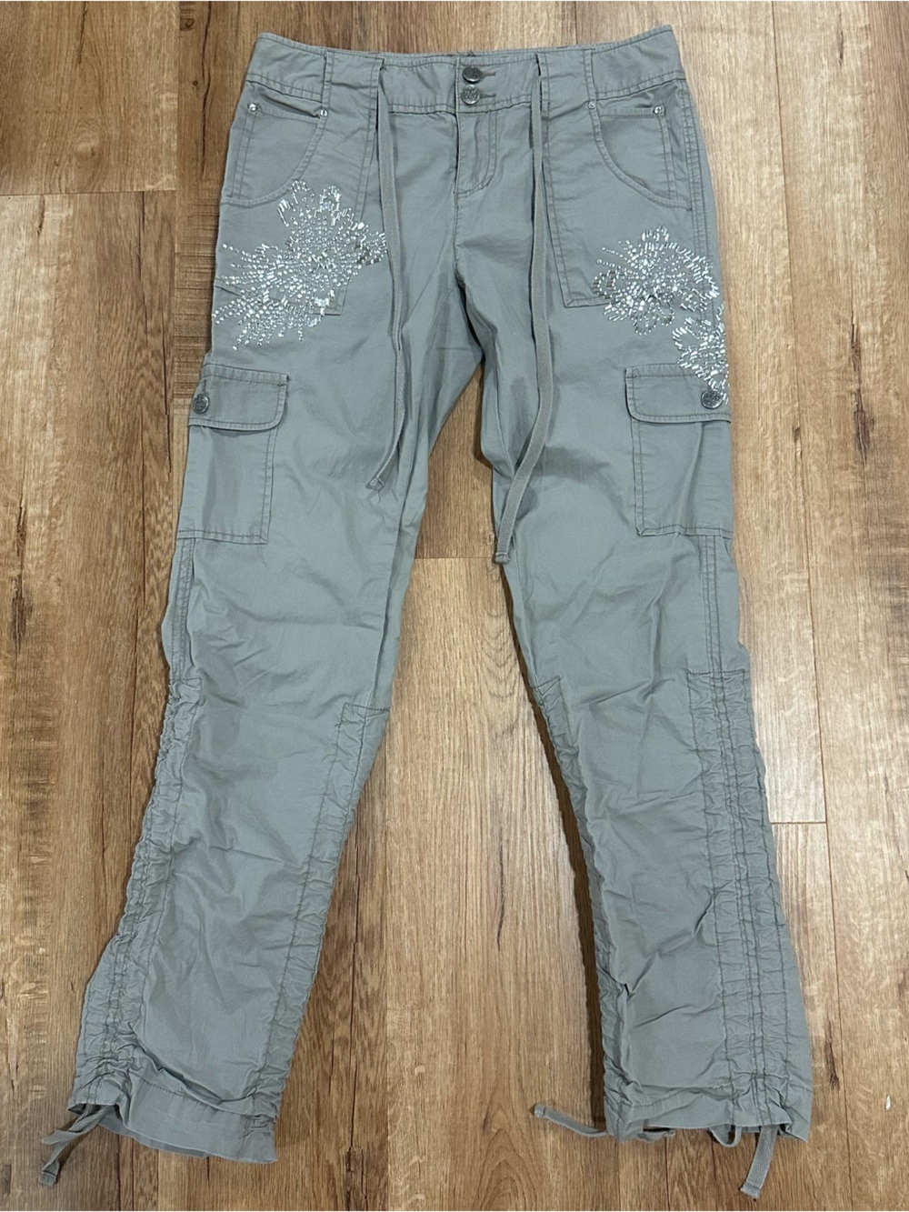 Women’s cargo capri pants Y2K style with beaded bling rhinestones
